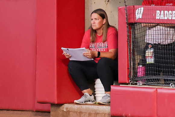 Coach Lindi Winter (29)