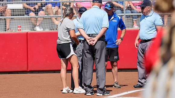 Coach Jamie Olson (23)