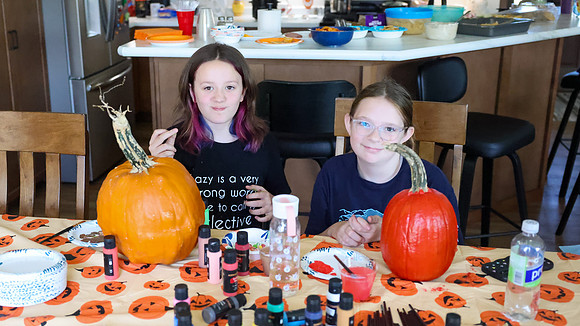 10-11-26 PUMPKI CARVING & Coloring (53)