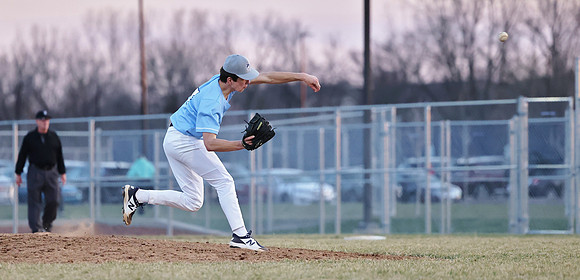 21 Jacob Holland  (48)