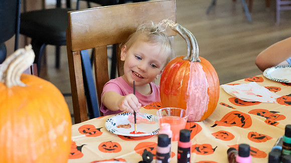 10-11-26 PUMPKI CARVING & Coloring (38)