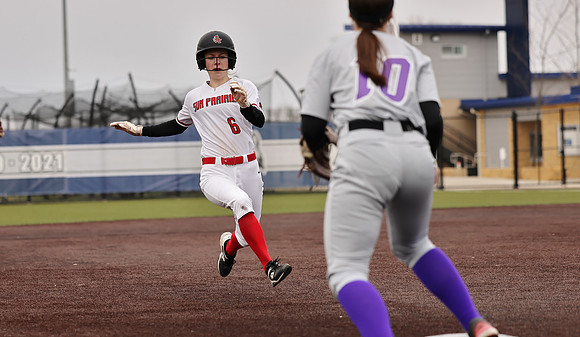 6 Carly Gross  (69)