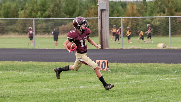 9-15-26 Omro Foxes vs. Mayville (1111)