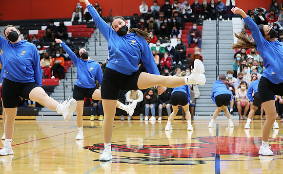 1-21-22 VARSITY Dance at Varsity Basketball Game  (66)