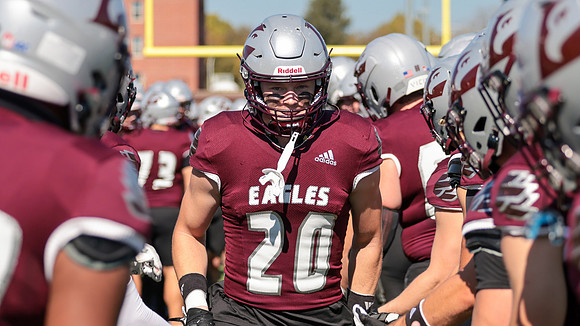 10-10-26 EAGLES vs. UW Whitewater (1030)