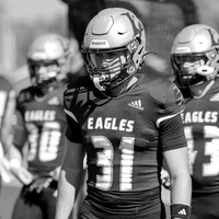 31 Noah Chenault (8)