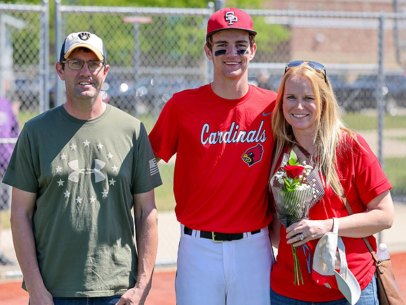 5-27-23 Parents & Senior Nght  (41)