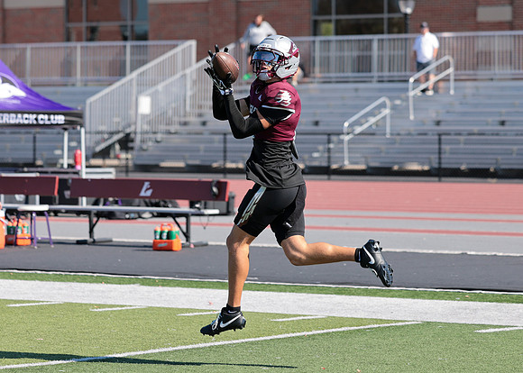 4 Jake Bova (17)