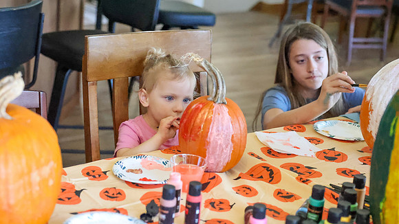 10-11-26 PUMPKI CARVING & Coloring (35)