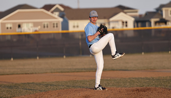 21 Jacob Holland  (5)