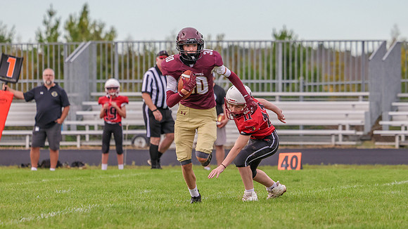 9-15-26 Omro Foxes vs. Mayville (1030)
