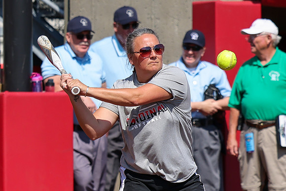 Coach Jamie Olson (19)