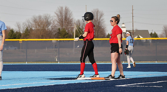 6 Carly Gross  (34)