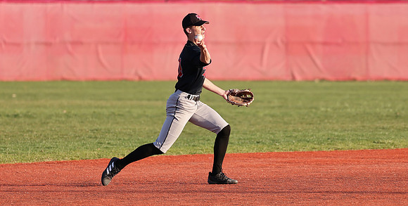 10 Evan Richmond (13)