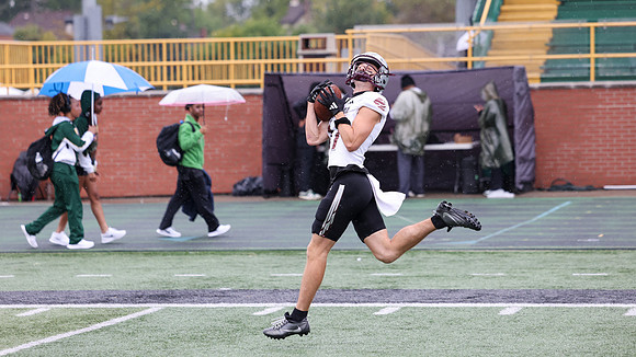 11 Evan Richmond (3)