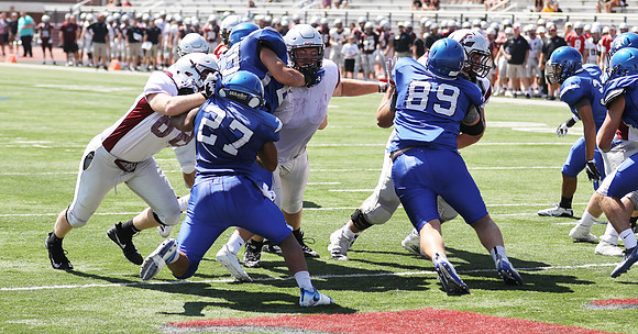 3 UWL 2018 Pre Season Scrmmage vs. U of Dubuque  (85)