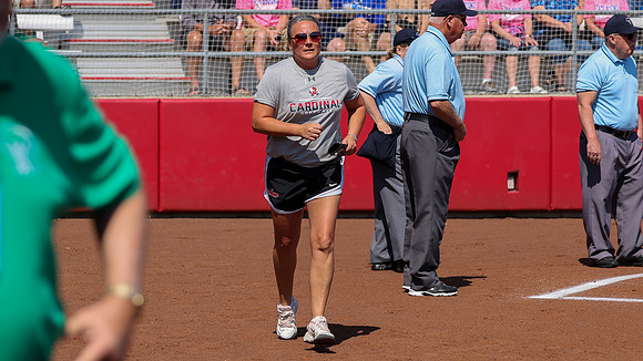 Coach Jamie Olson (25)