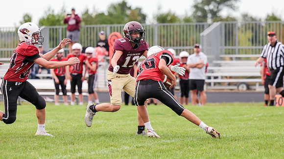 9-15-26 Omro Foxes vs. Mayville (1651)