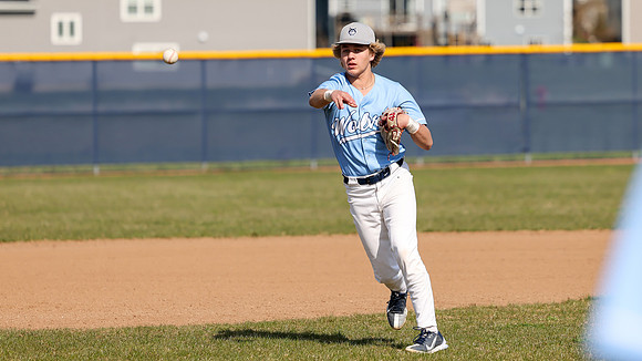 5-4-23 VARSITY vs. Sun Prairie East (17)