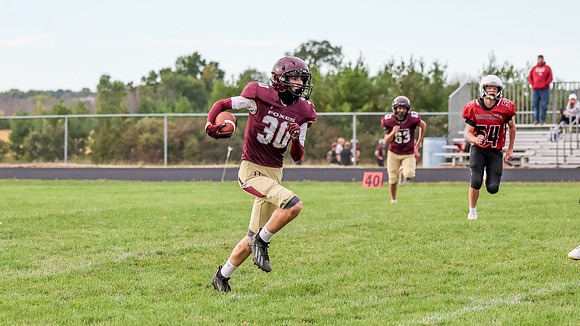 9-15-26 Omro Foxes vs. Mayville (1458)