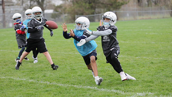 4-11-21 4th Grade C vs. 4th Grade D (68)