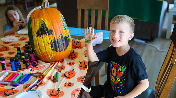10-11-26 PUMPKI CARVING & Coloring (34)