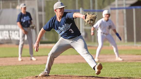 3 Austin Adamowski (16)