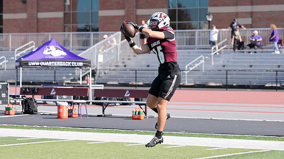 16 Evan Krein (9)