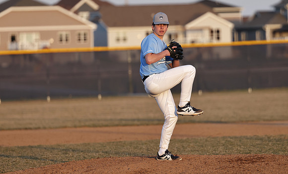 21 Jacob Holland  (8)