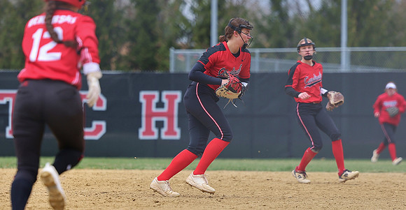 4-22-23 VARSITY vs. Wisconsin Rapids   (203)