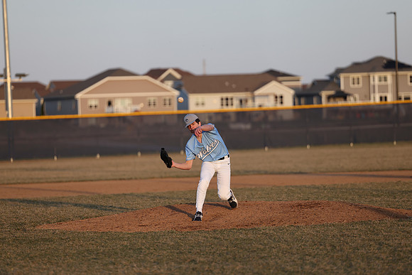 21 Jacob Holland  (17)