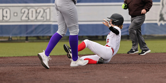 6 Carly Gross  (63)