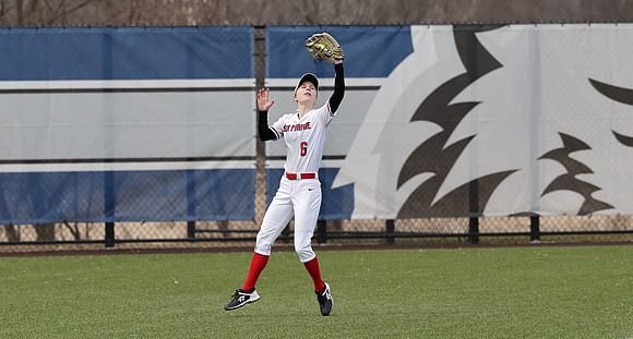 6 Carly Gross  (77)