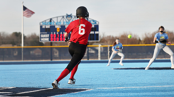 6 Carly Gross  (32)