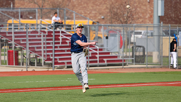 3 Austin Adamowski (22)