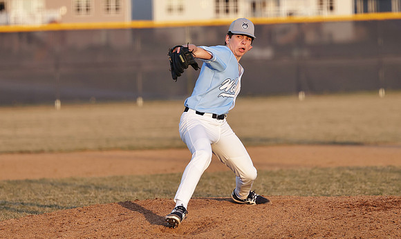 21 Jacob Holland  (14)