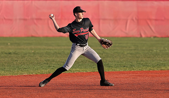 10 Evan Richmond (12)
