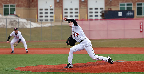 19 Zach Brzezinski  (53)