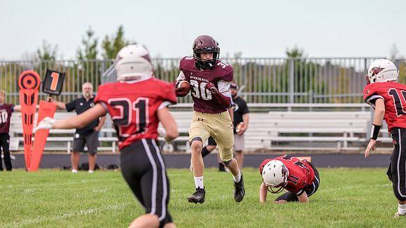 9-15-26 Omro Foxes vs. Mayville (1031)
