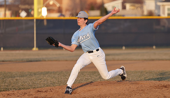 21 Jacob Holland  (42)