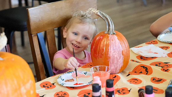 10-11-26 PUMPKI CARVING & Coloring (39)