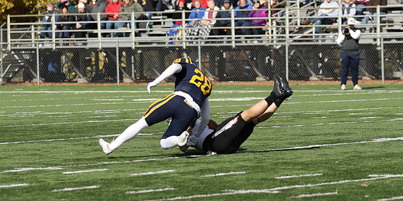 10-15-22 vs. UW Eau Claire  (40)