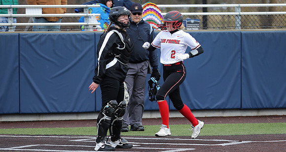 2 McKenna Gross (24)