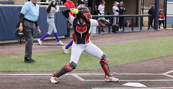 7 Vanessa Veith  (70)