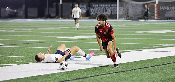 8 Landon Holmen (23)