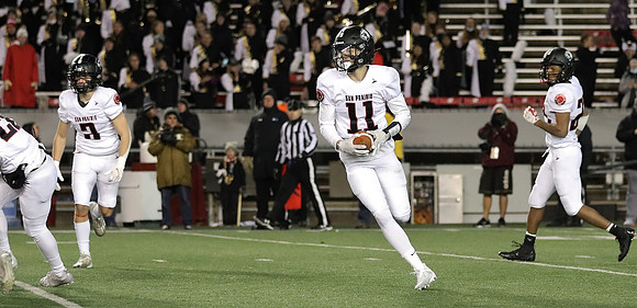 11 Evan Richmond (4)