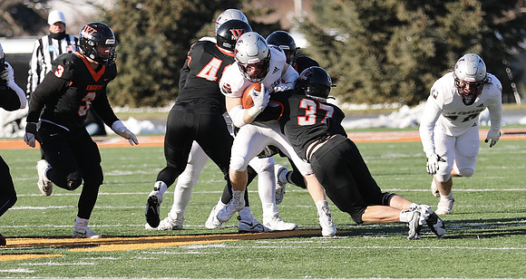 6 Joey Stutzman (49)