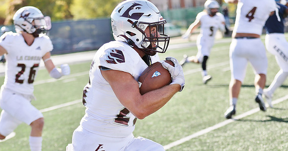 10-8-22 vs. UW Stout  (244)