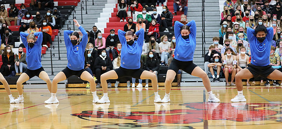 1-21-22 VARSITY Dance at Varsity Basketball Game  (45)
