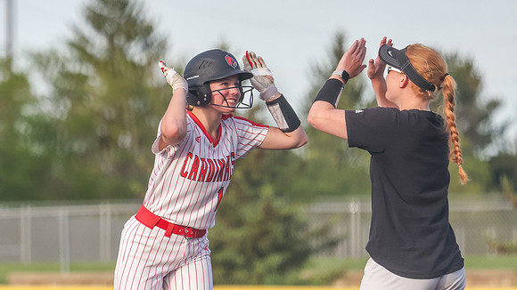 Coach Alyssa Achenreiner (13)